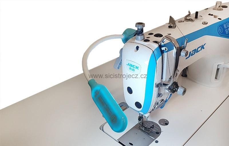 Lampička LED 3W na magnet, připojení 1x230V