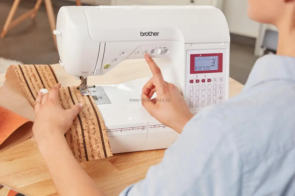 šicí stroj Brother F 400