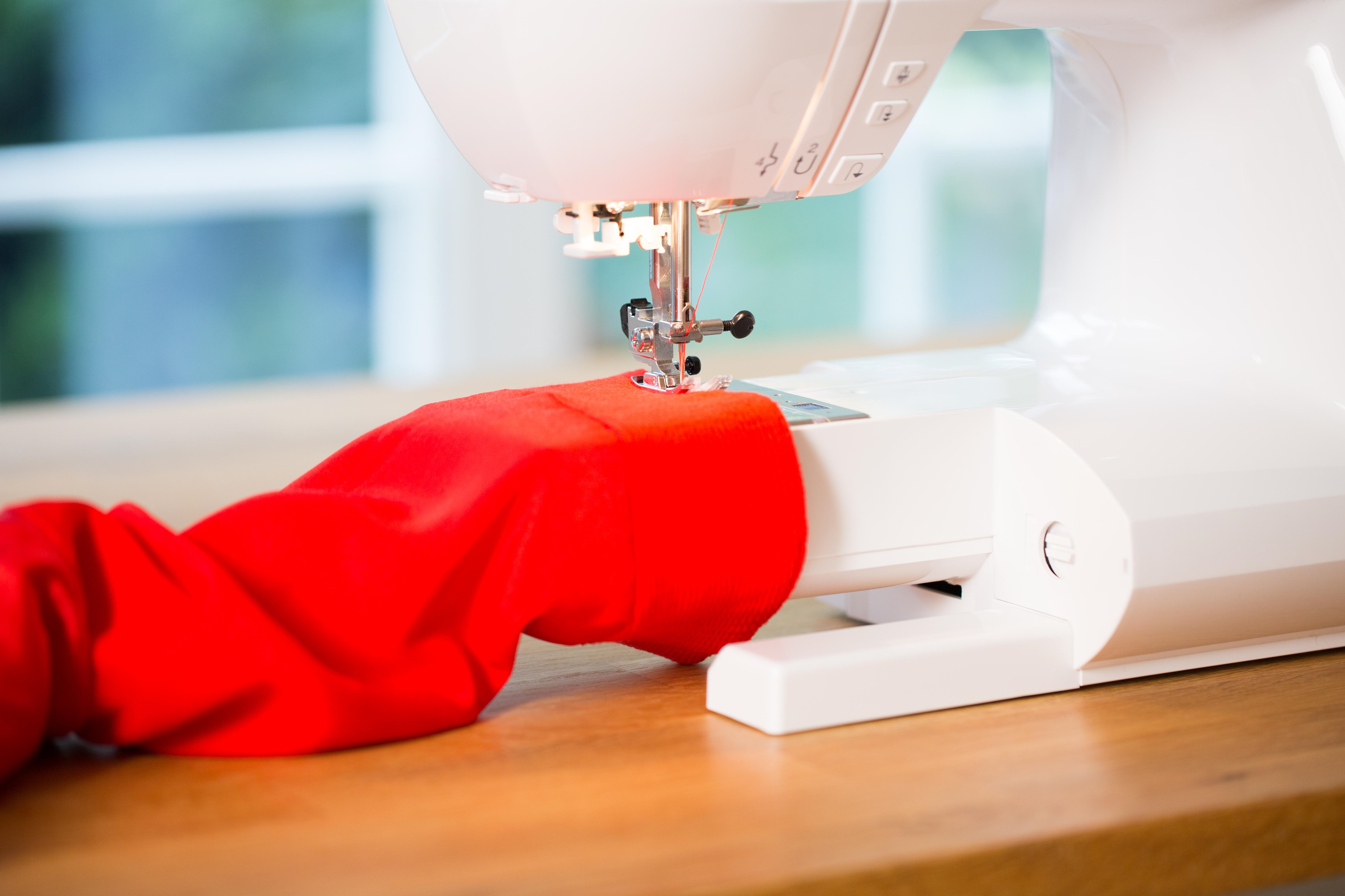 šicí stroj Elna 550 eXperience