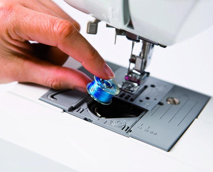 Šicí stroj Brother XQ3700 AKCE: Stolek WT9 v ceně