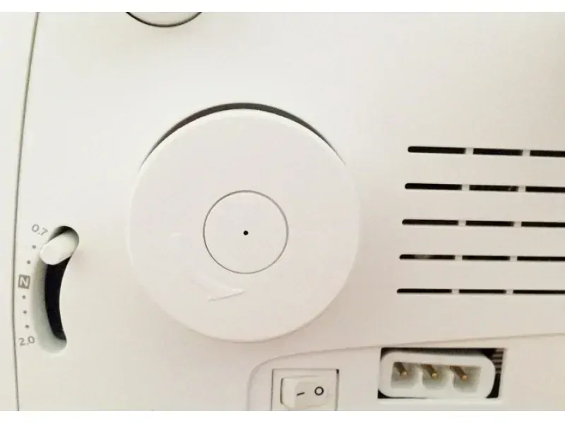 overlock Husqvarna Viking - Huskylock S 15 